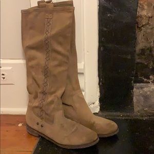 OTBT Putney boot in olive green suede